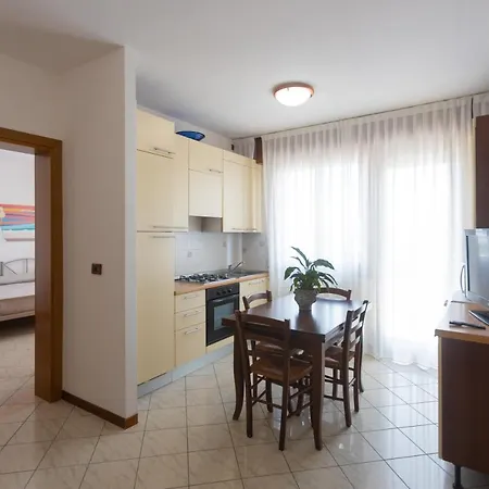 Anna Apartment *