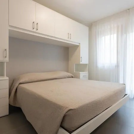 Anna سوتّومارينا