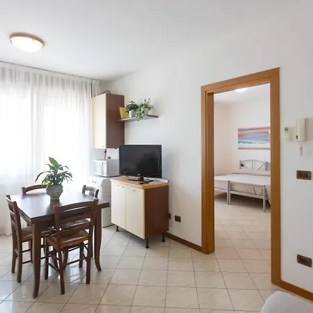 Anna سوتّومارينا